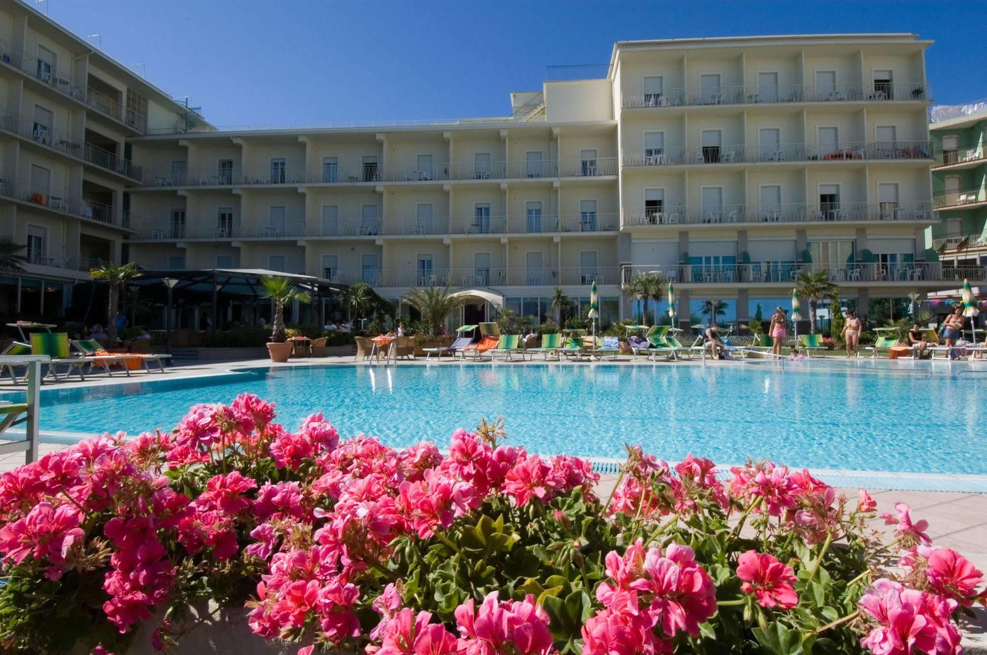 Hotel Miramare Gabicce Mare Exterior photo